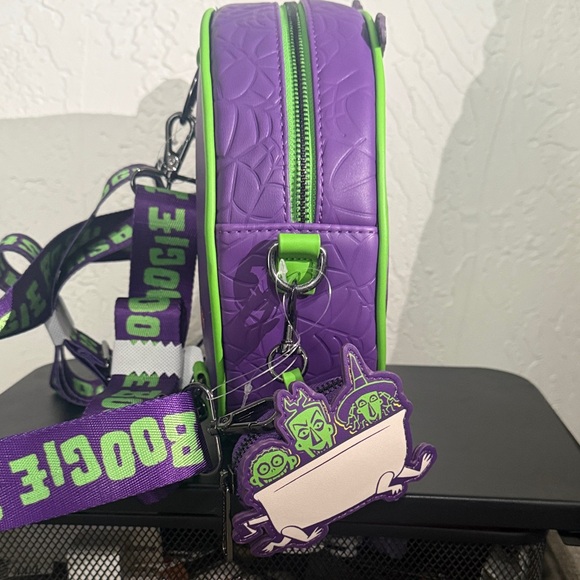 NWT - Oogie Boogie glow-in the dark purse with keychain pouch - Picture 2 of 8